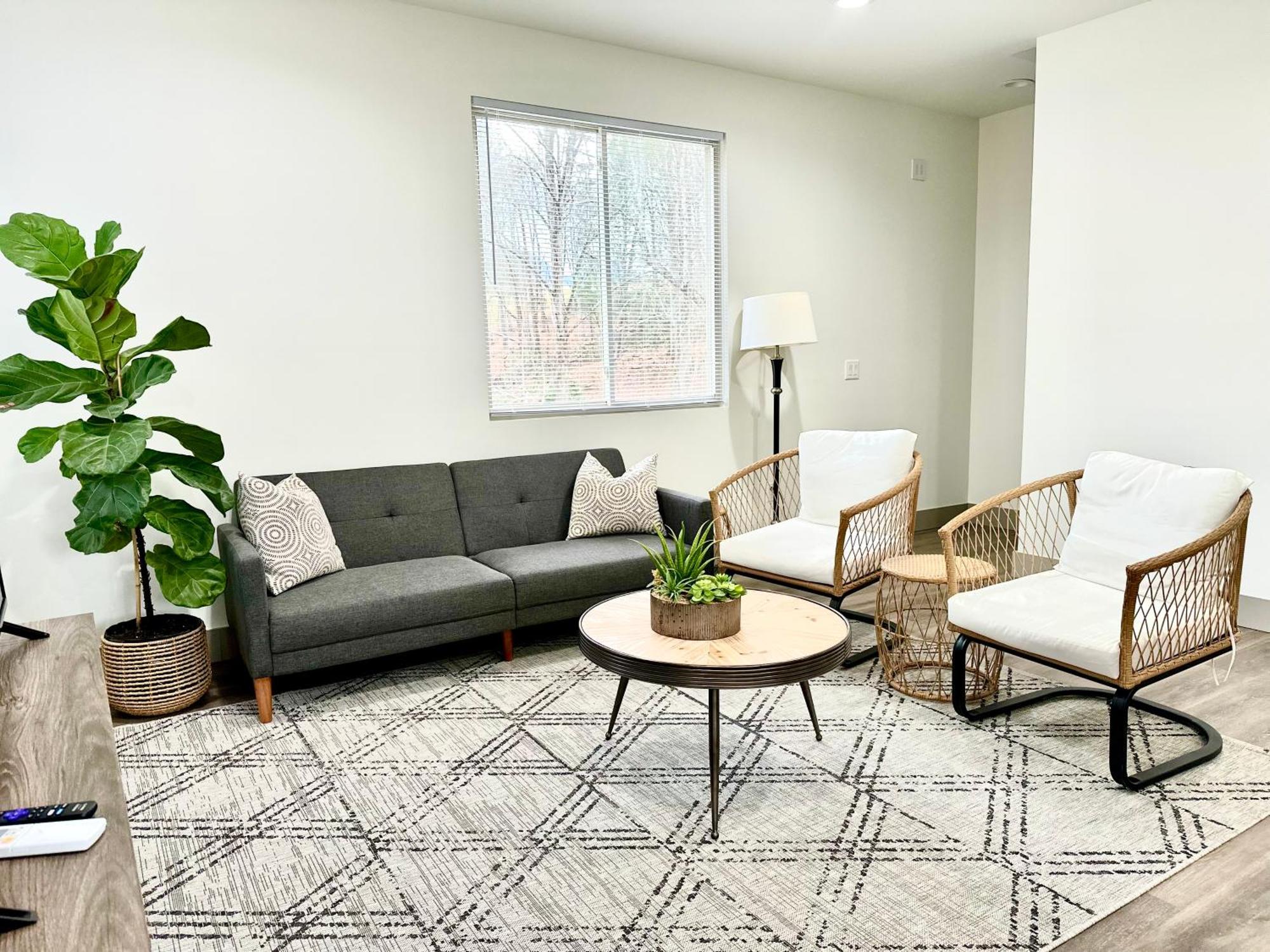 Brand New Built! Pond, Kayaks, Hot Tub,fire Pit,grill… Apartment